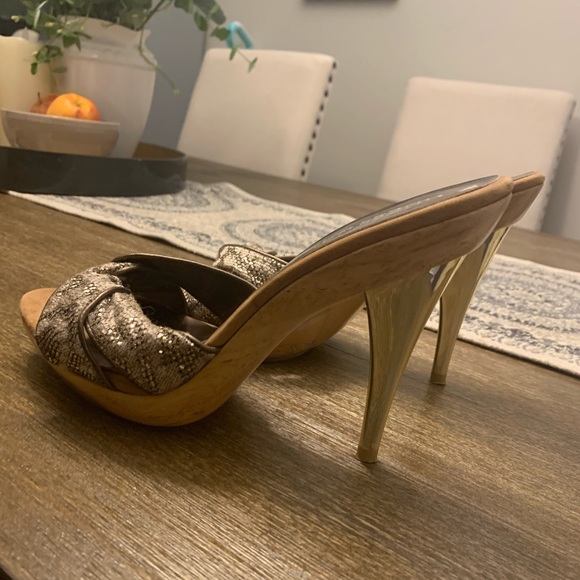 Beautiful Guess by Marchiano heels - Picture 2 of 6